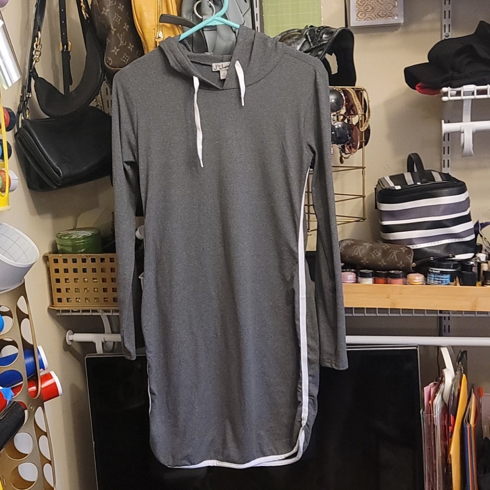 $15 BRAND NEW GRAY DRESS with hoodie